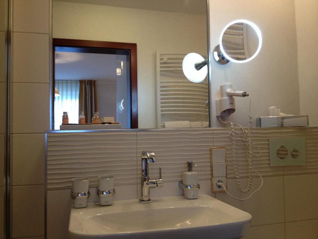 Hotel Kaiserhof Medebach Chambre photo